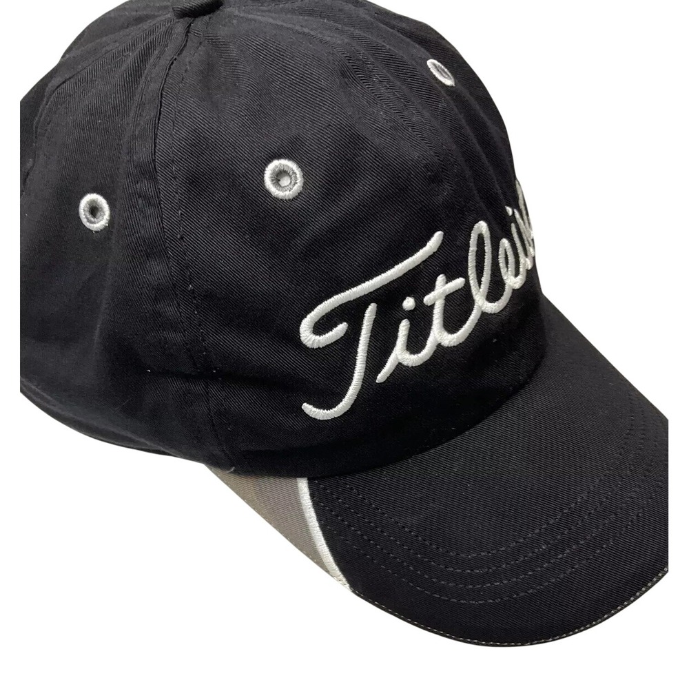 Titleist Mens Black Embroidered Logo Golf Hat Baseball Cap Adjustable Strapback